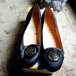 Dress flat  black Liz Claiborne LC Selma shoes. Size 8.5 Wide. Worn only once.